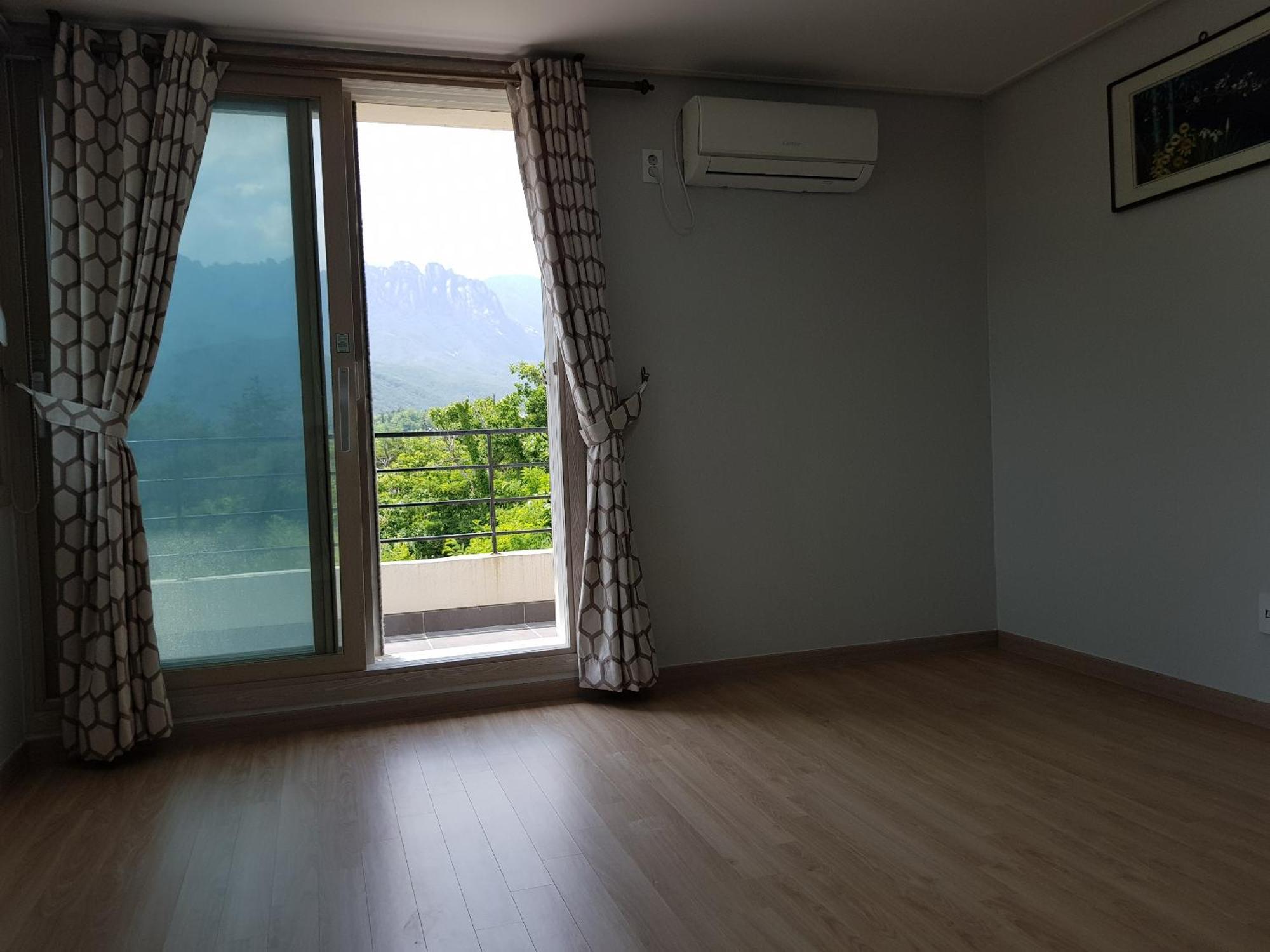 Gilson Guesthouse Сокчо Екстериор снимка