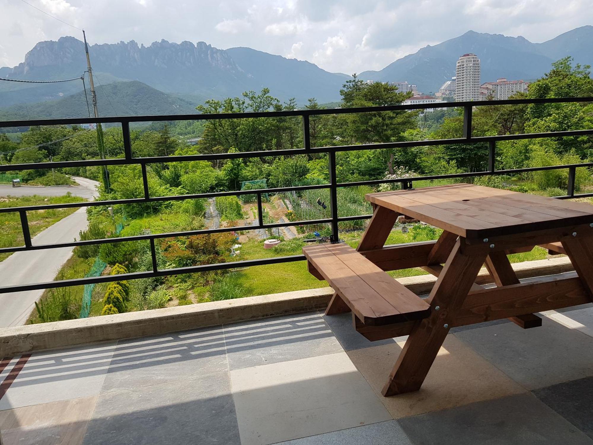 Gilson Guesthouse Сокчо Екстериор снимка