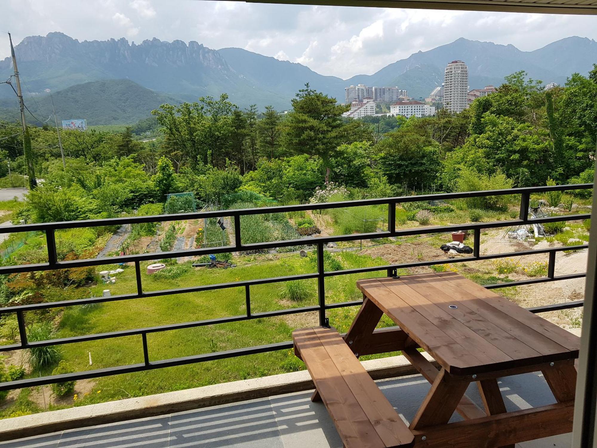 Gilson Guesthouse Сокчо Екстериор снимка